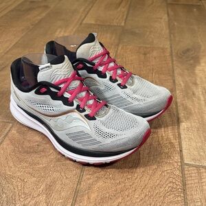 Saucony Ride 14 Womens Gray Running Walking Sneaker Sz 9.5 PWR Run